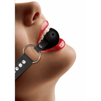 Ademend Ball Gag met diamanten gestikte straps